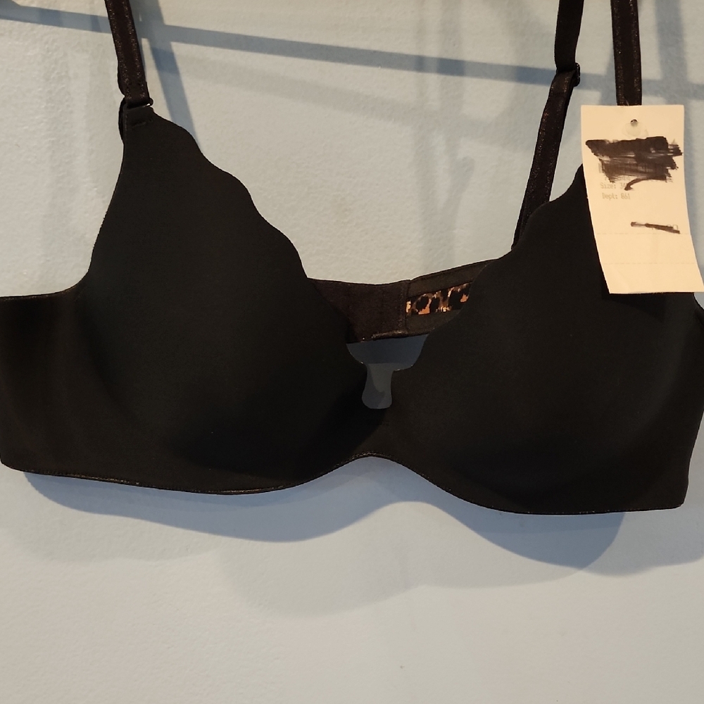 B Tempted By Wacoal Black Scalloped Pushup Bra  Size 34B - Picture 2 of 11